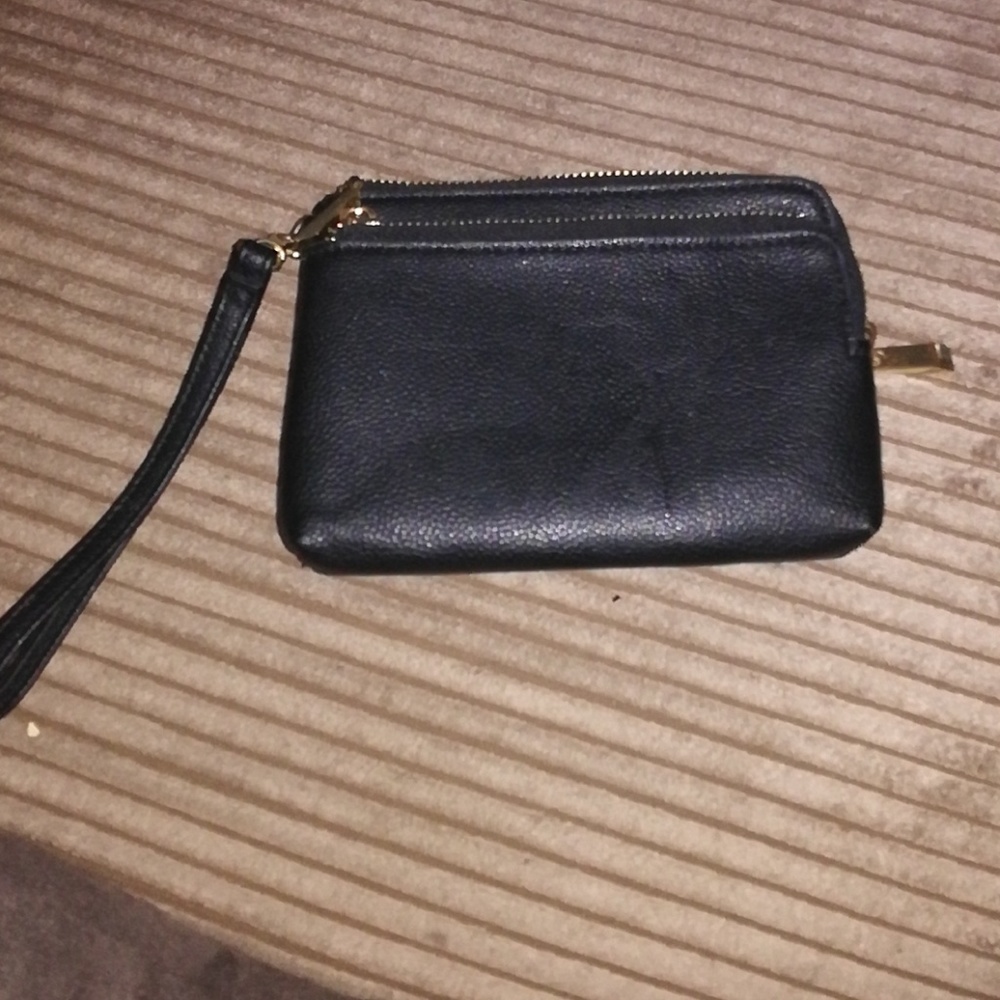Black faux leather wristlet! Super stylish!